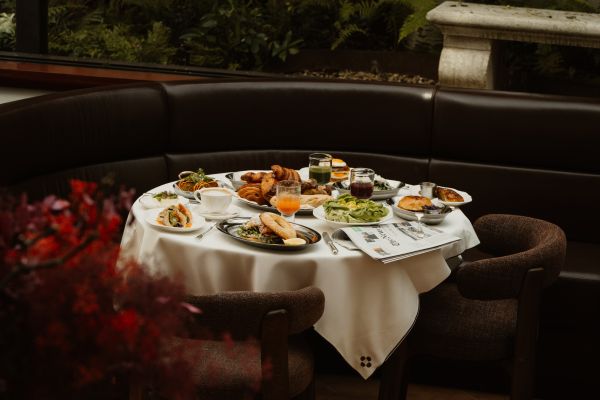 BRUNCH TEMPLE & CHAPON